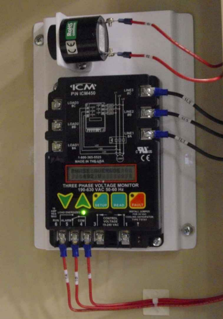 Magwerks voltage monitoring device