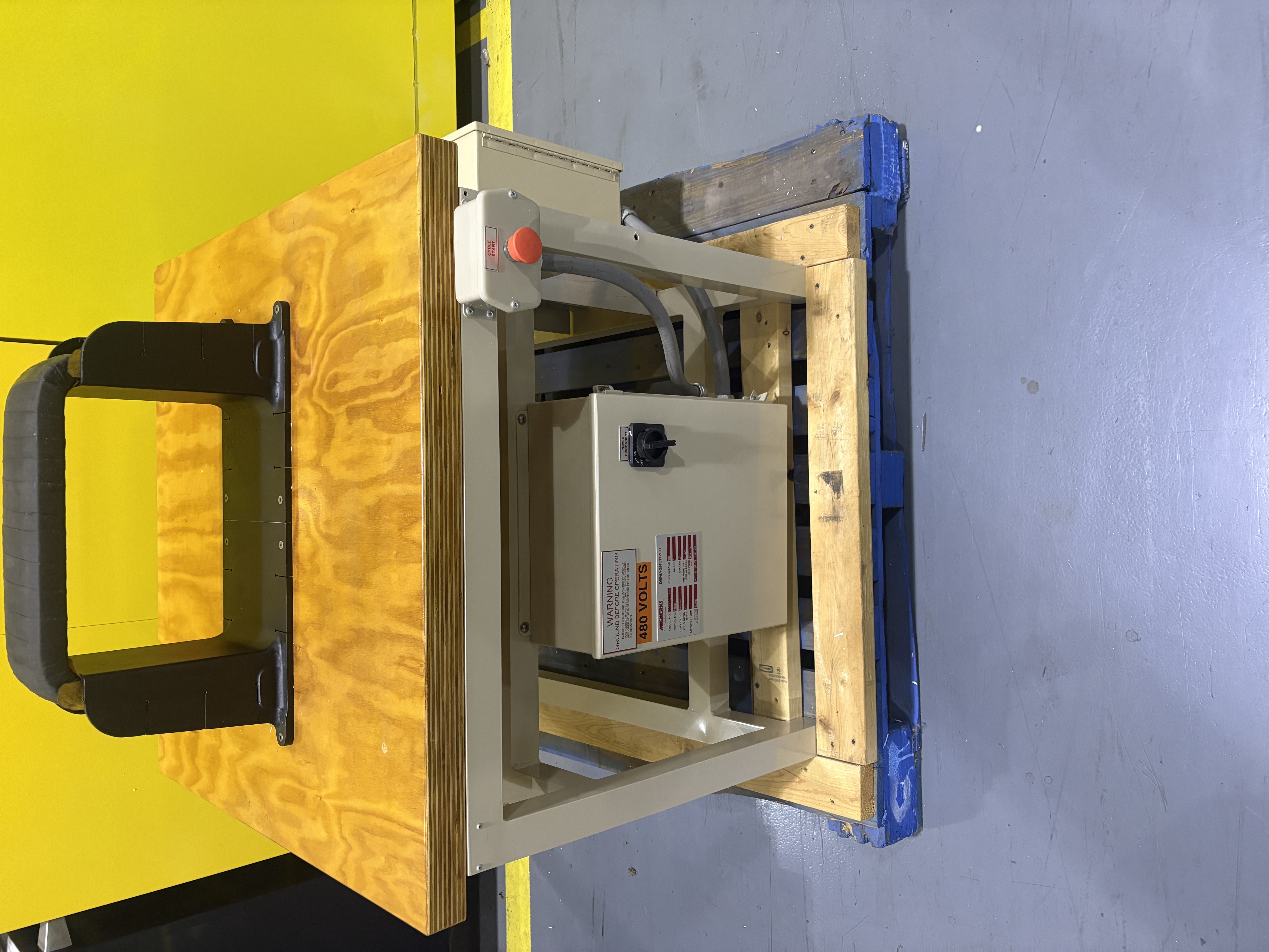 RB Annis 10" x 14"  Demag Feature Packed